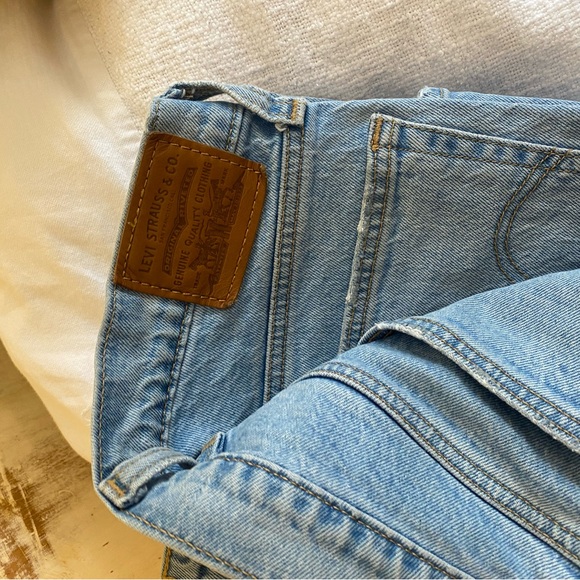 Wedgie Levi’s - Picture 2 of 3